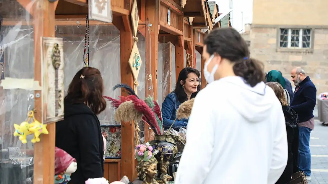 'MAHARETLİ ELLER'E RAMAZAN'DA DA YOĞUN İLGİ