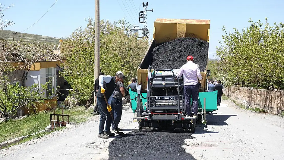 Melikgazi Belediye yeni finişer kullanıyor