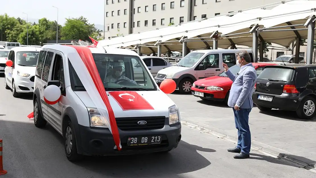 MELİKGAZİ BELEDİYESİ, 30 BİN İAŞE PAKETİNİ İHTİYAÇ SAHİPLERİNE ULAŞTIRDI