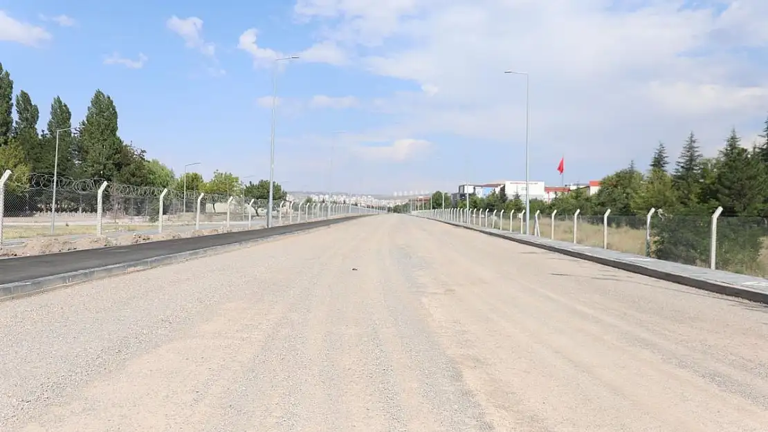 MELİKGAZİ'DEN ŞEHRİN TRAFİK YÜKÜNÜ ALACAK YENİ YOL