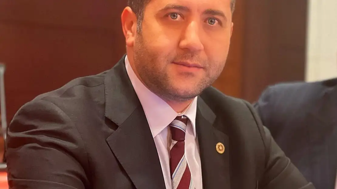 MHP DE BAKİ ERSOY KRİZİ