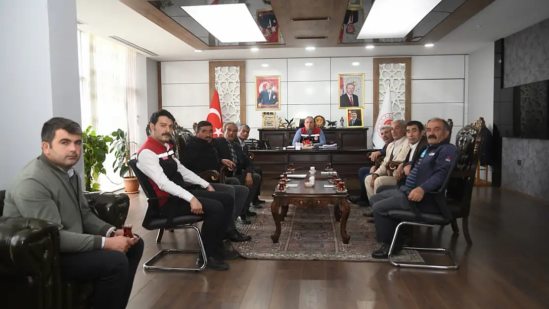 Muhtarlardan Saklav'a ve ziyaret