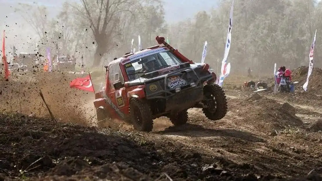 Off Road'da adrenalin tavan yaptı