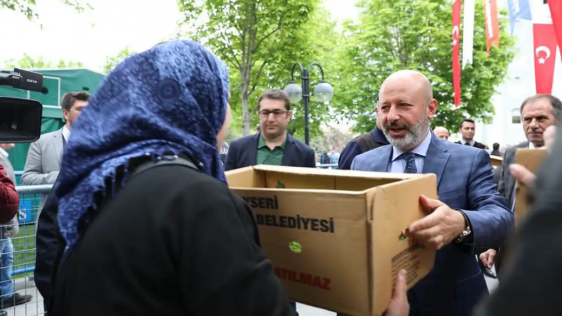 ORGANİK DOMATES FİDESİNE VATANDAŞLARDAN BÜYÜK İLGİ
