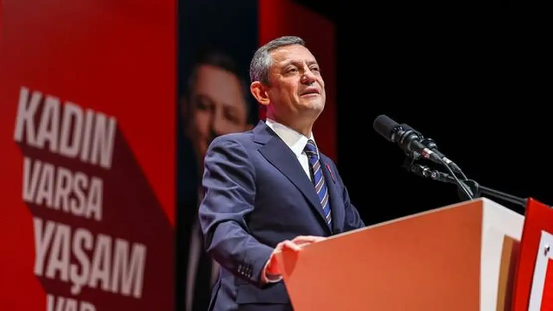 Özgür Özel: Demokrasi devrimine tüm kadınları davet ediyorum