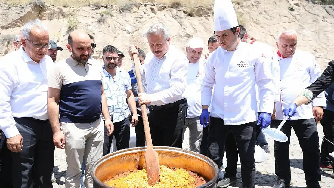 PİLAV ETKİNLİĞİ'NE YOĞUN KATILIM