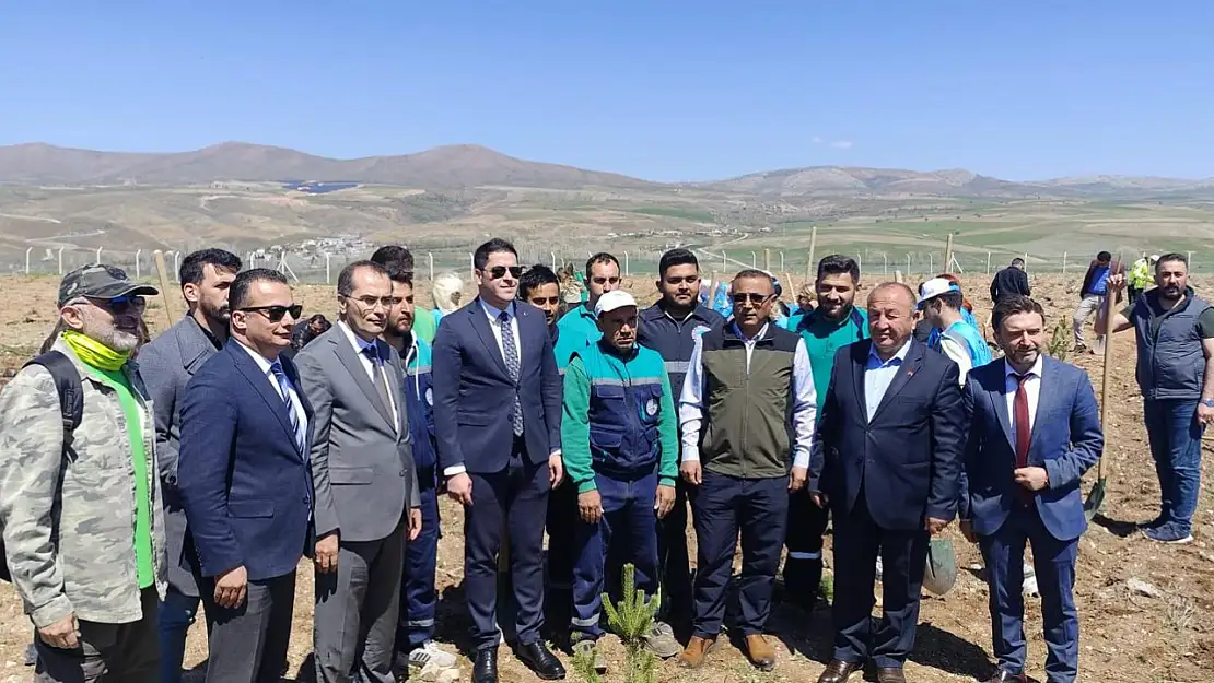 Pınarbaşı'nda 2 bin 500 fidanla geleceğe nefes