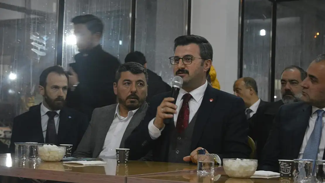 Saadet Partisi   hastanedeki kuyrukları eleştirdi
