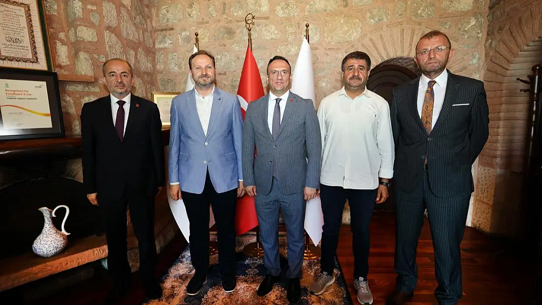 Saadet Partisi'nden Yeşilay'a ziyaret