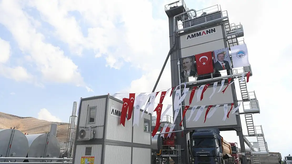 SAATTE 240 TON ÜRETİM YAPAN DEV ASFALT PLENTİ