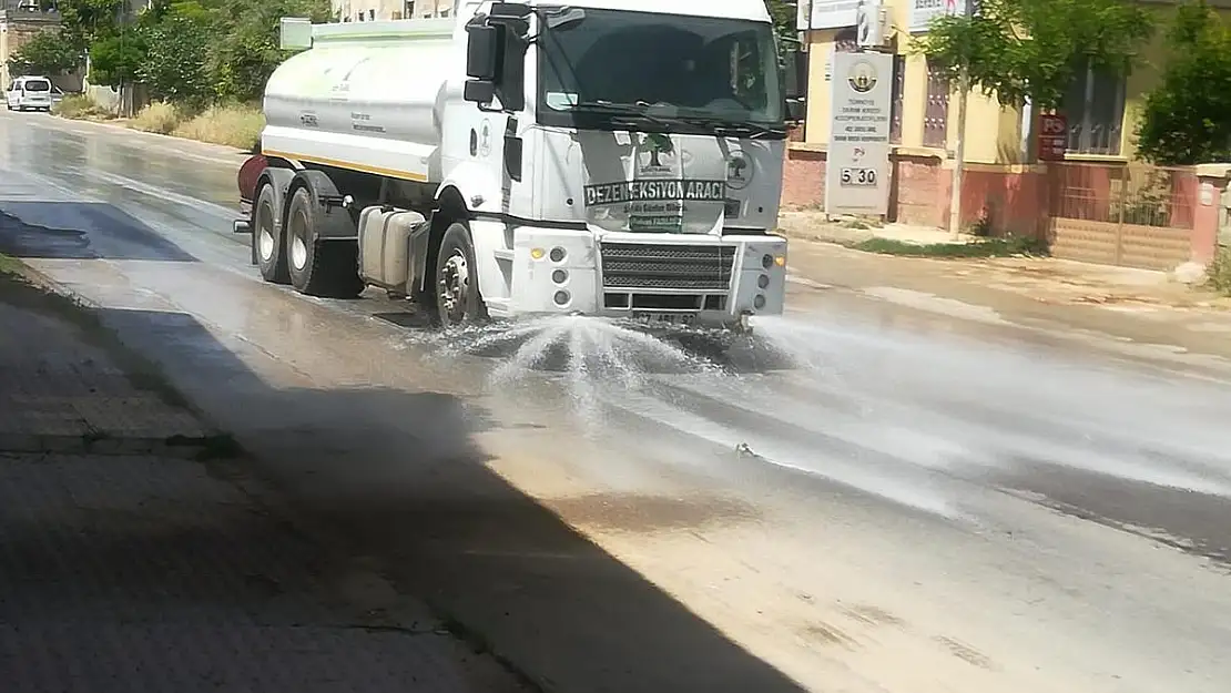 ŞEHİTKAMİL'DEN AŞAĞI ARIL VE UĞRUCA'YA DEZENFEKSİYON