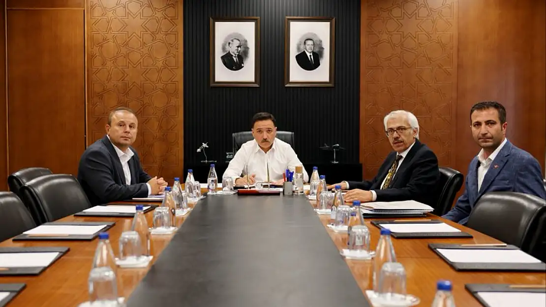 Sokak hayvanları toplantısı yapıldı
