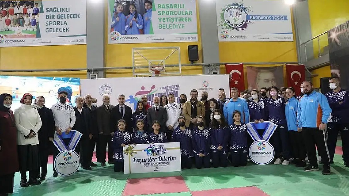 'SPORCULARIMIZLA GURUR  DUYUYORUM'
