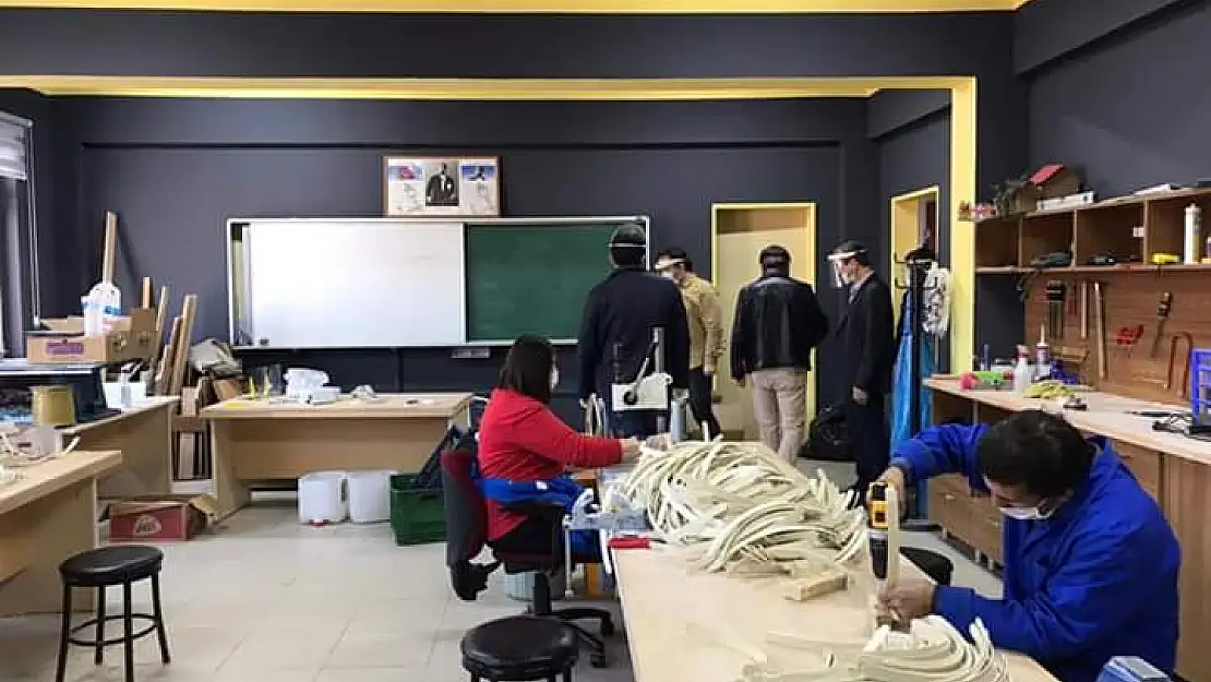 Stem atölyelerinde siperlik üretiliyor