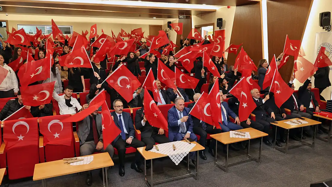 Talas'ta istiklal marşı'nın 104. yılı coşkuyla kutlandı