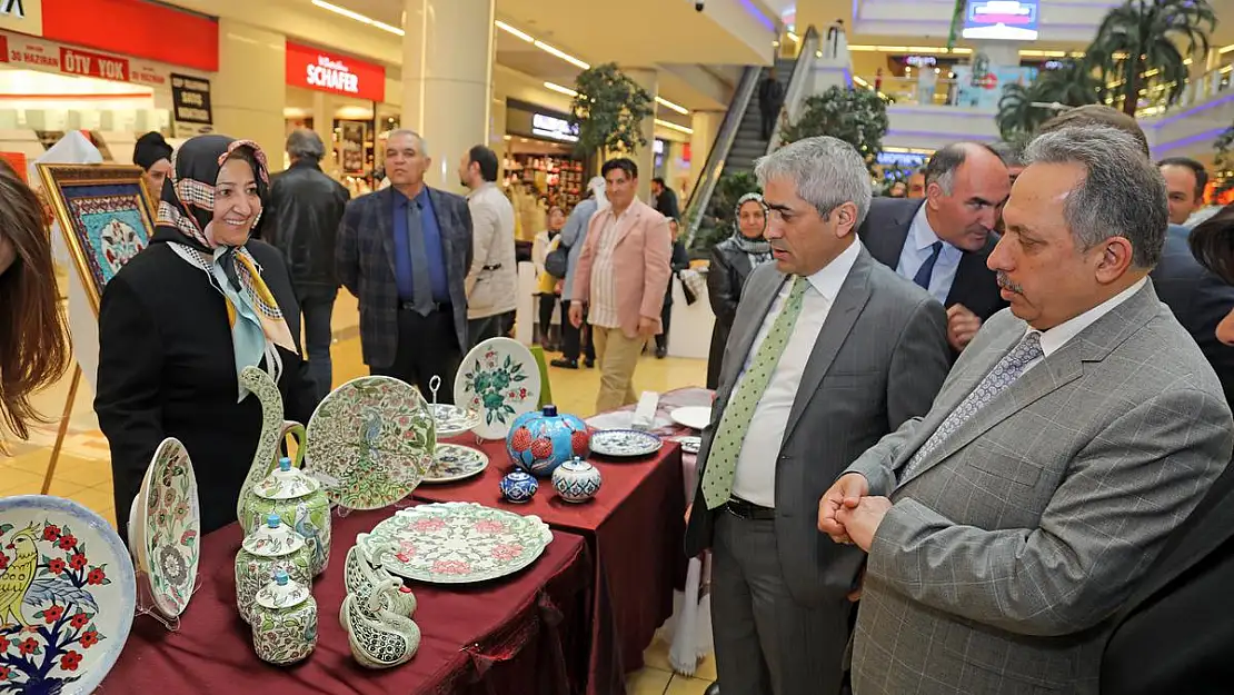 TALASLI KADINLARDAN ÇİNİ SERGİSİ