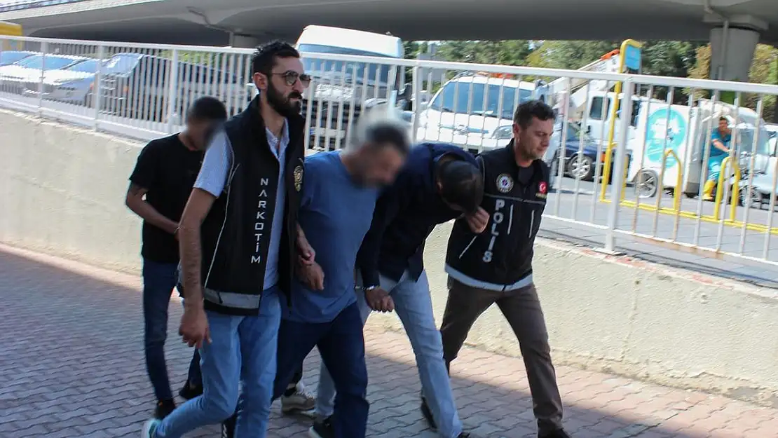 Talas'ta uyuşturucu ticareti yapan 3 şüpheli yakalandı