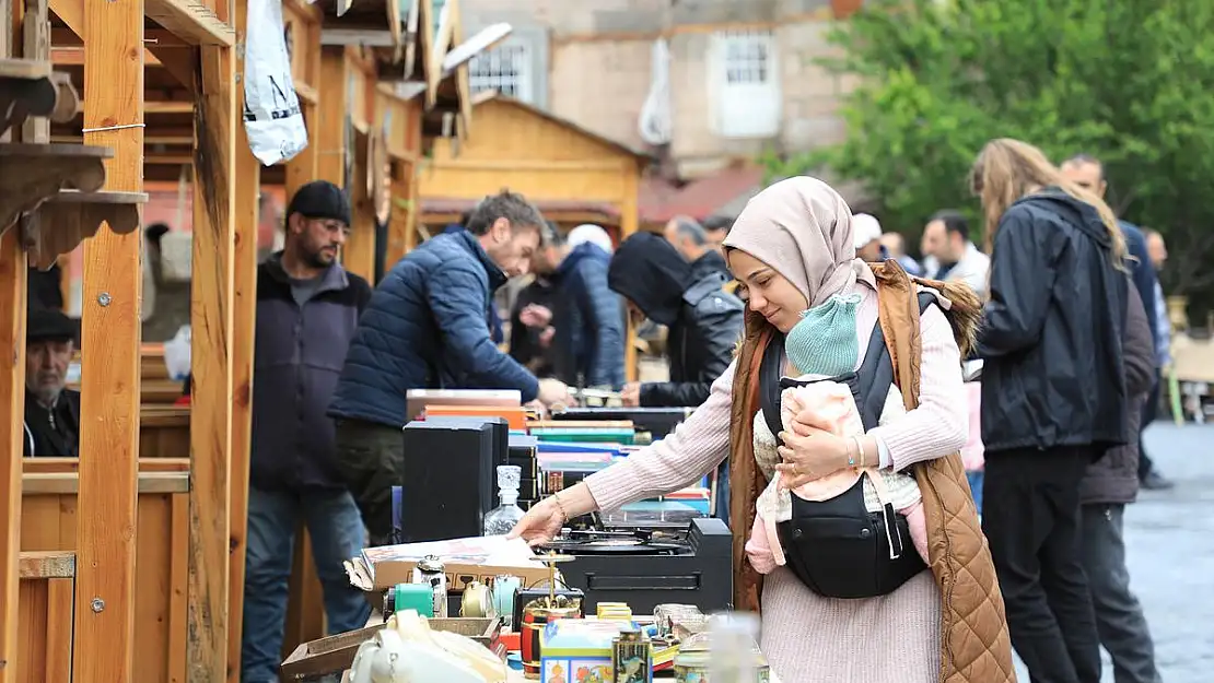 TARİHİ TALAS'IN TARİHİ PAZARI
