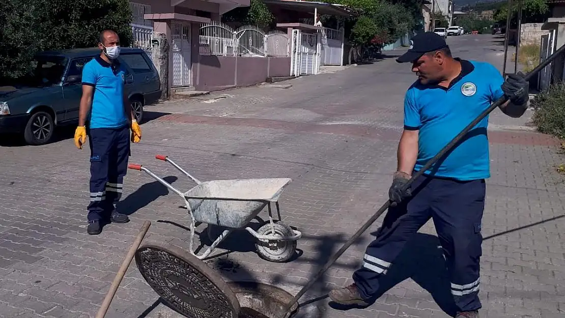 TIKANAN ALTYAPI HATLARI TEMİZLENİYOR