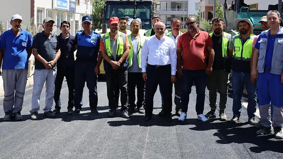 TRAFİĞİN YOĞUN OLDUĞU CADDELER ASFALTLANIYOR