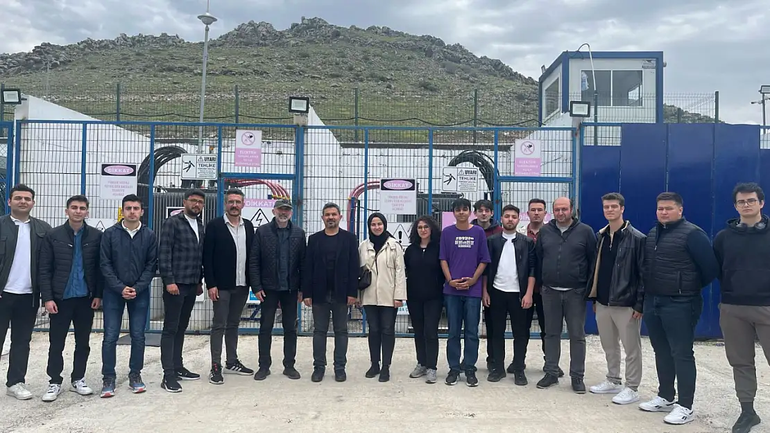 Üniversitelilerden katı atık tesisine teknik ziyaret