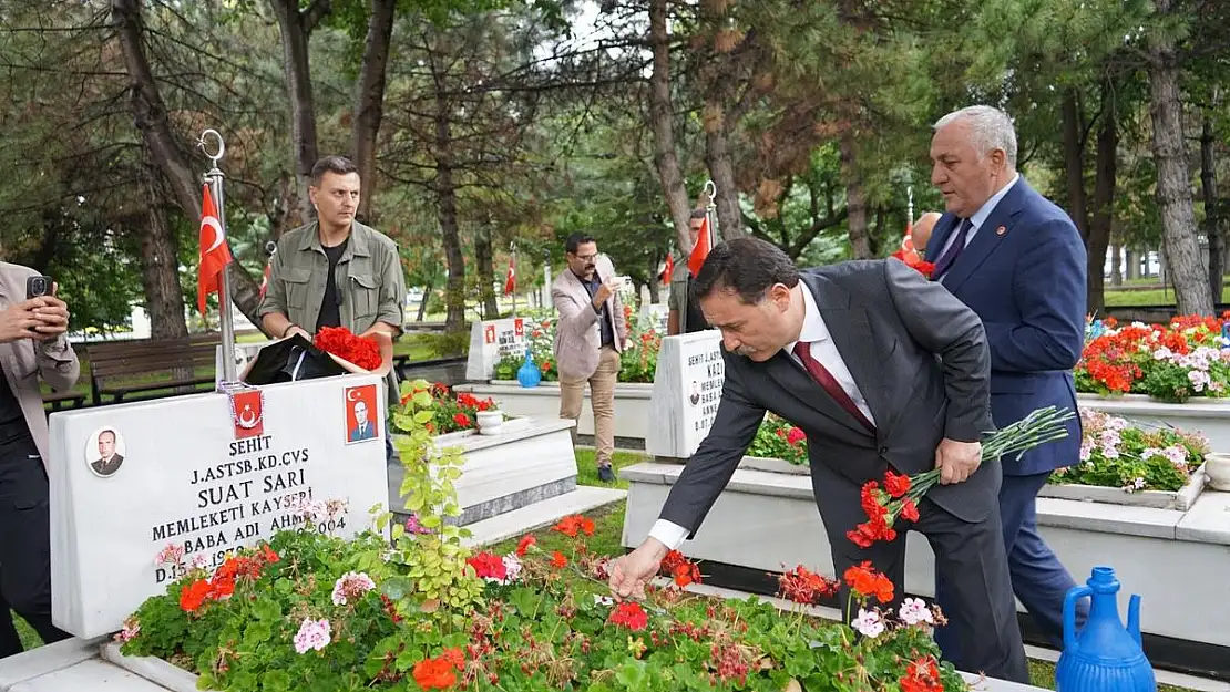 Vali Çiçek, 'Her gün kahramanlarımızın mücadelelerine şahit olmaktayız'