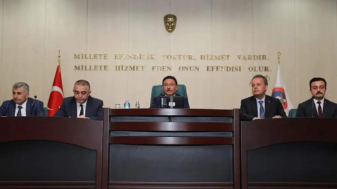 Vali Çiçek Melikgazi Mahalle Muhtarlarını Dinledi