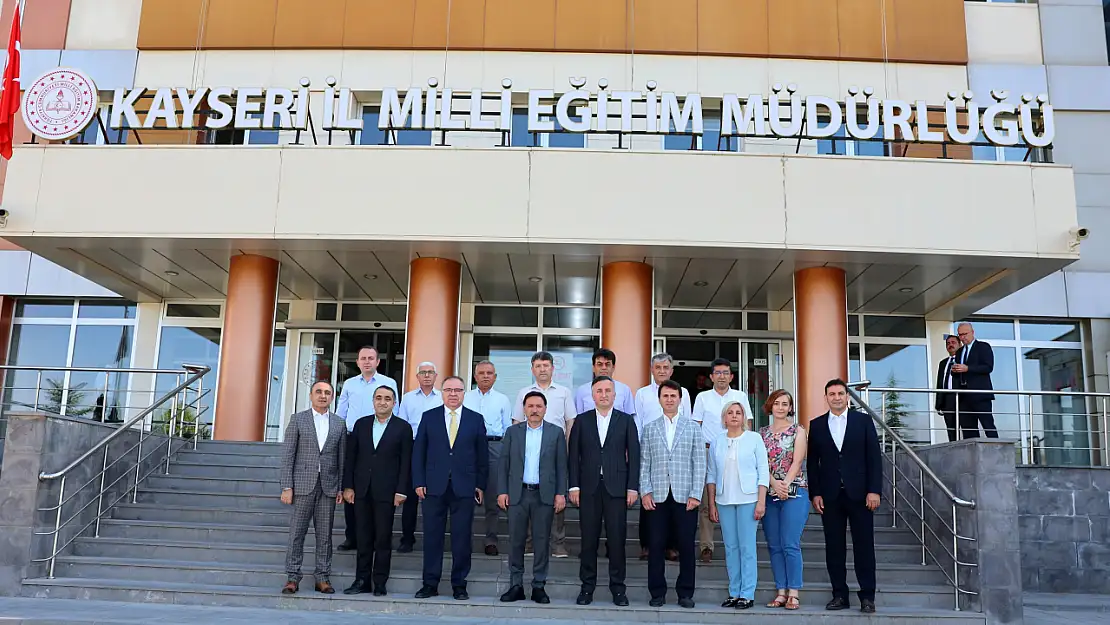 Vali Gökmen Çiçek'ten il millî eğitim müdürlüğüne ziyaret
