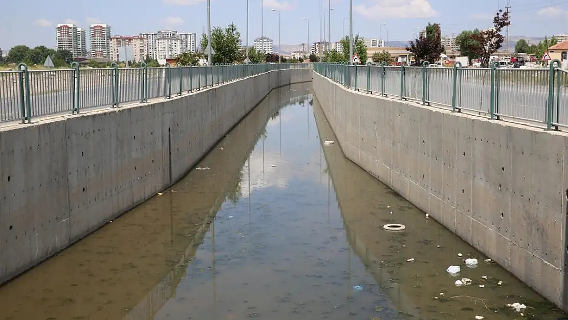 YAĞMUR SUYU KANALLARI AŞIRI YAĞIŞTAN ETKİLENMEDİ