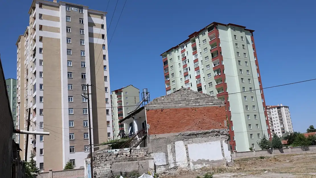 Yavuzlar, Yunusemre ve Gaziosmanpaşa Mahallesi'nde park çalışmaları