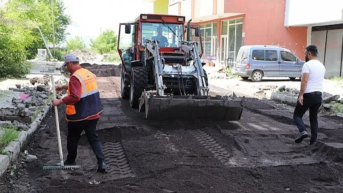 Yaz bitti, Belediye yollara yeni başladı