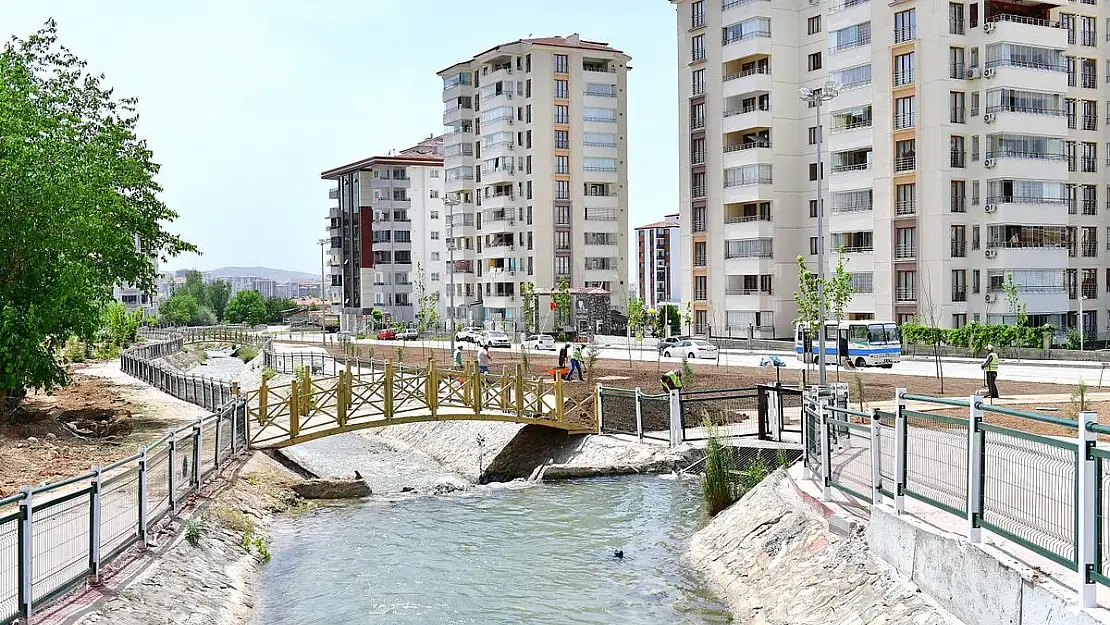 YEŞİLYURT BELEDİYESİ, MODERN PARK ALANLARIYLA İLÇEYİ GÜZELLEŞTİRİYOR