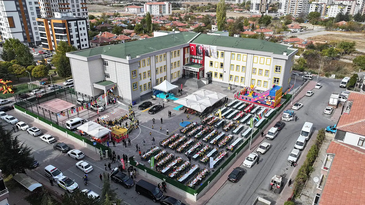 Kocasinan'da İzzet Altun ilkokulu açıldı