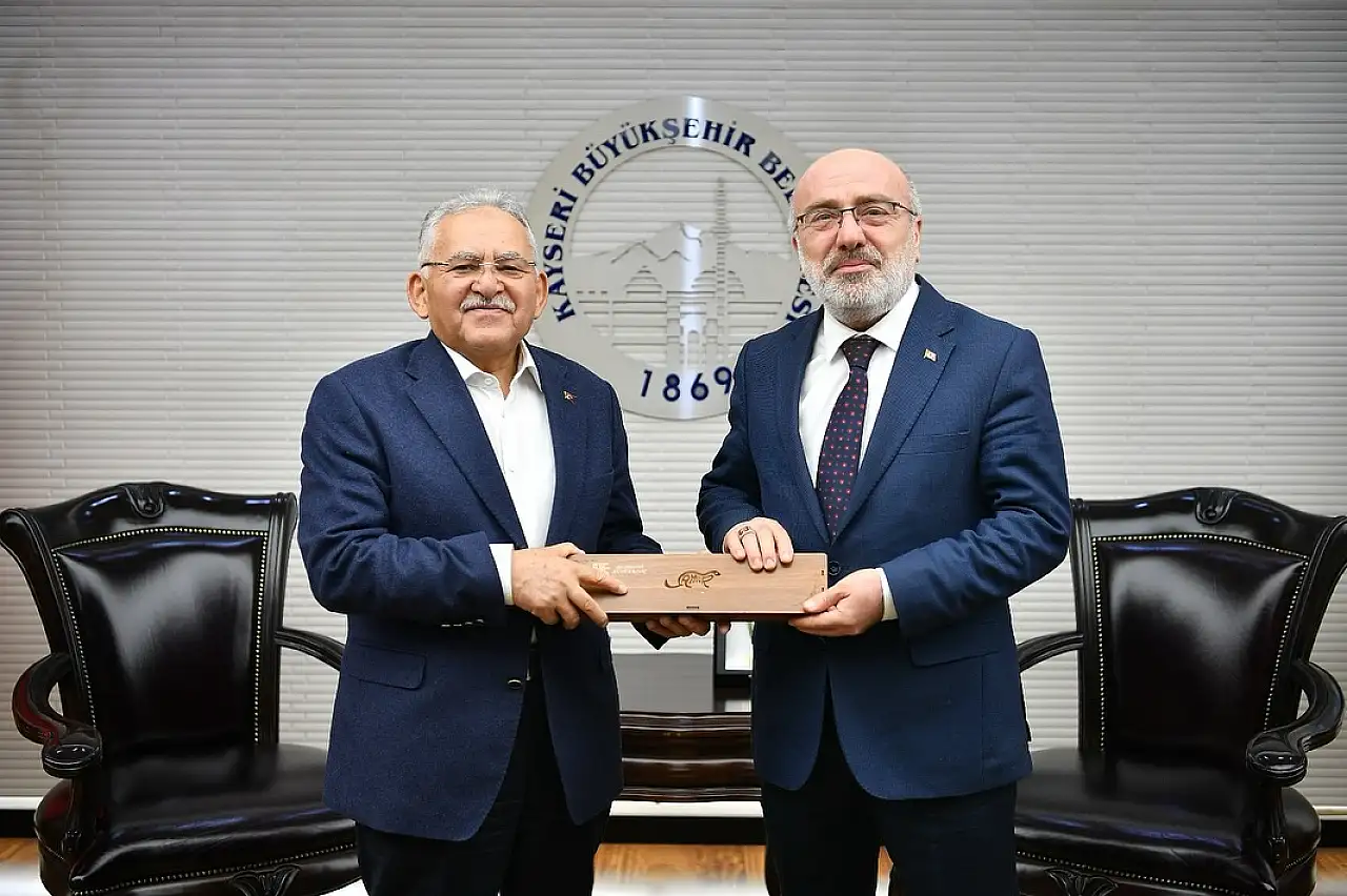 Başkan Büyükkılıç'a gastronomi turizmi teşekkür plaketi