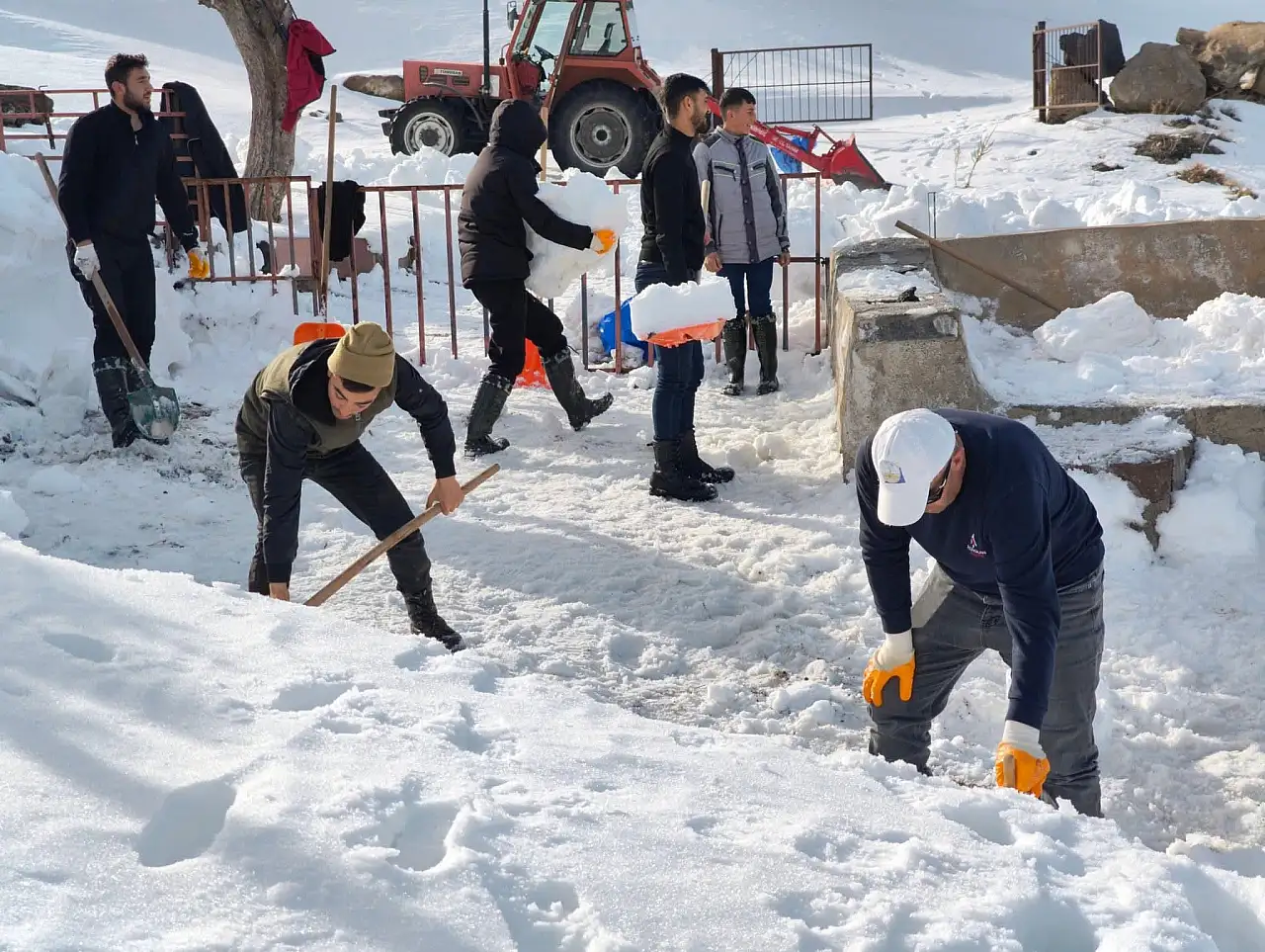 İncesu'da yoğun kar yağışıyla 500 yıllık gelenek sürdürülüyor