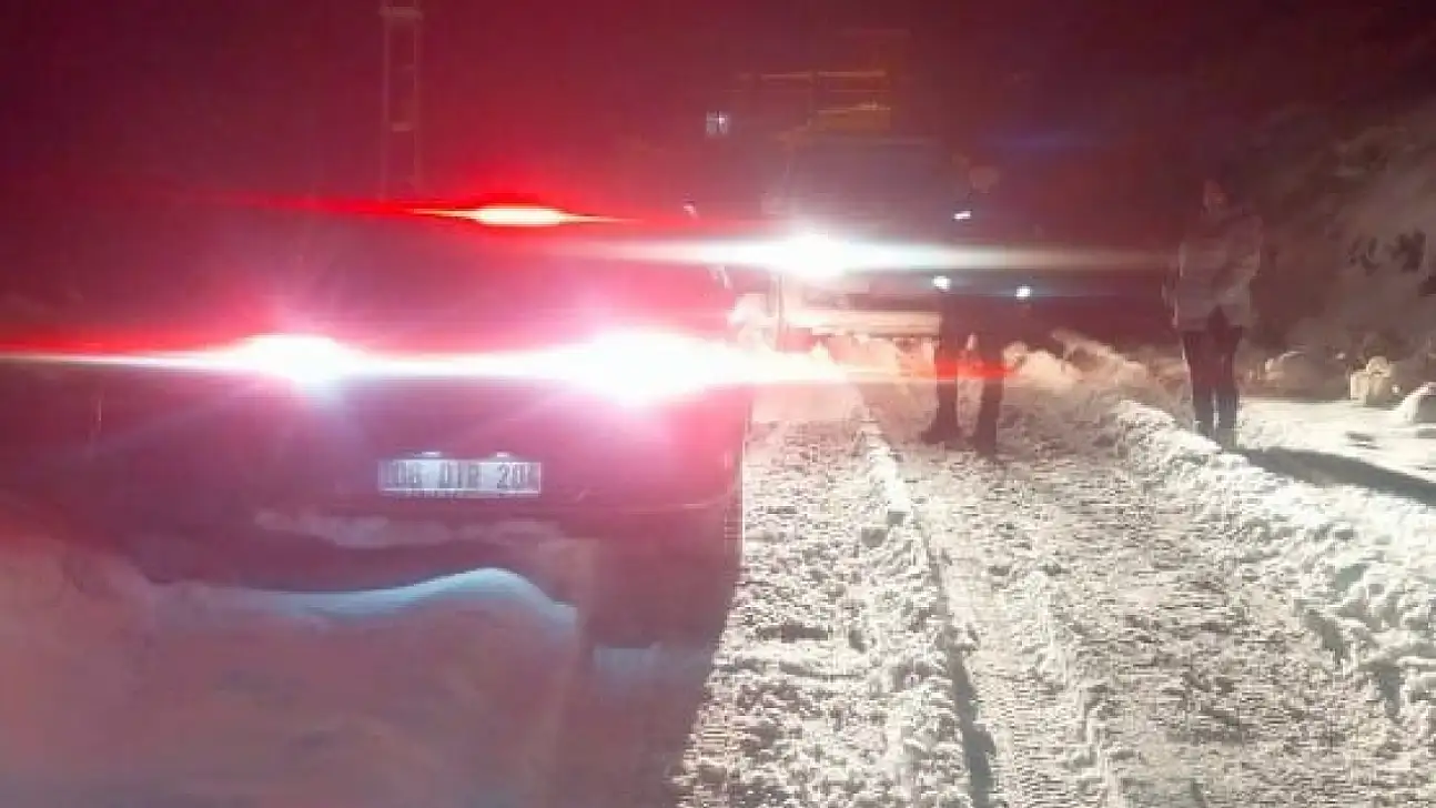 Hacılar'da mahsur kalan 2 kişi, ekiplerce kurtarıldı