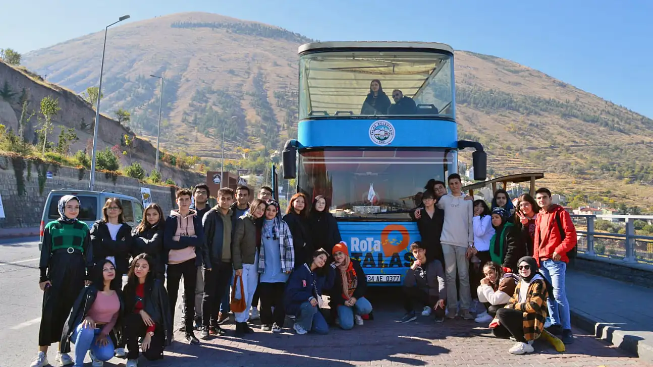 ROTATALAS 2025'te rekor kırdı: 6 Bin 12 kişi Talas'ı gezi otobüsüyle keşfetti