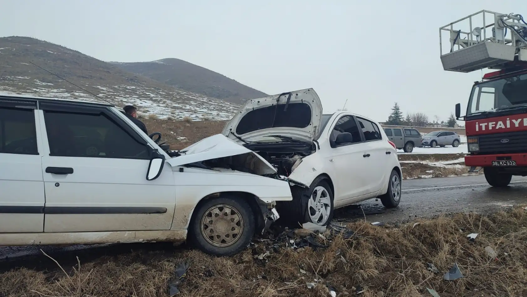 Kayseri'de bayan öğretmenler kaza yaptı5 Yaralı