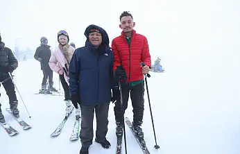 Başkan Büyükkılıç Erciyes'te Kayakseverlerle Buluştu
