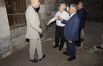 Başkan Büyükkılıç'tan 5 asırlık bedestende inceleme