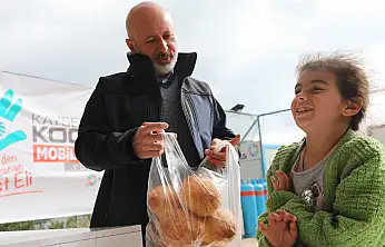 Başkan Çolakbayrakdar: Depremzede kardeşlerimizin yanındayız