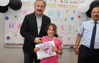 Başkan Palancıoğlu Öğrencilerin Karne Heyecanına Ortak Oldu