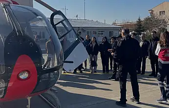 Bilişim akademisi öğrencileri helikopteri inceledi