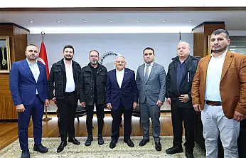 Büyükkılıç'tan yoğun istişare trafiği