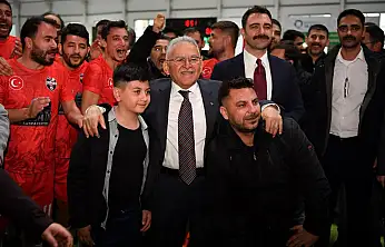 Büyükkılıç, Turnuvada personelle buluştu