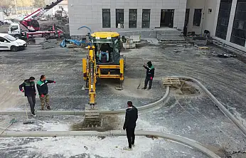 Büyükşehir'den İl müdürlüğü yeni hizmet binasına kapsamlı çevre düzenlemesi