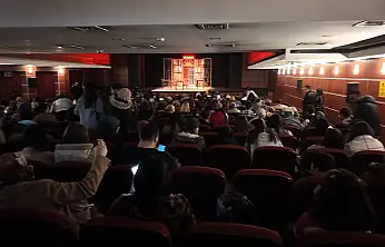 Büyükşehir'den öğrencilere yarıyıl tatilinde tiyatro etkinliği