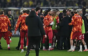 Derbi Öncesi Sahada Gerginlik Yaşandı