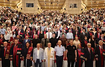 ERÜ Tıp Fakültesi'nde 260 Yeni Hekim Mezun Oldu