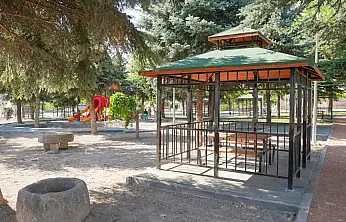 Fatih Bahçesi Yenilenen Yüzüyle Hizmete Hazırlanıyor